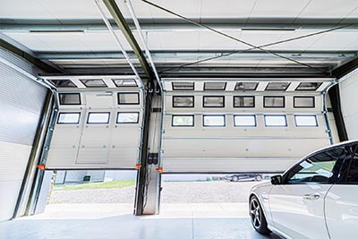 Szekcionált ipari kapuk