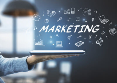 Marketinges munkatárs